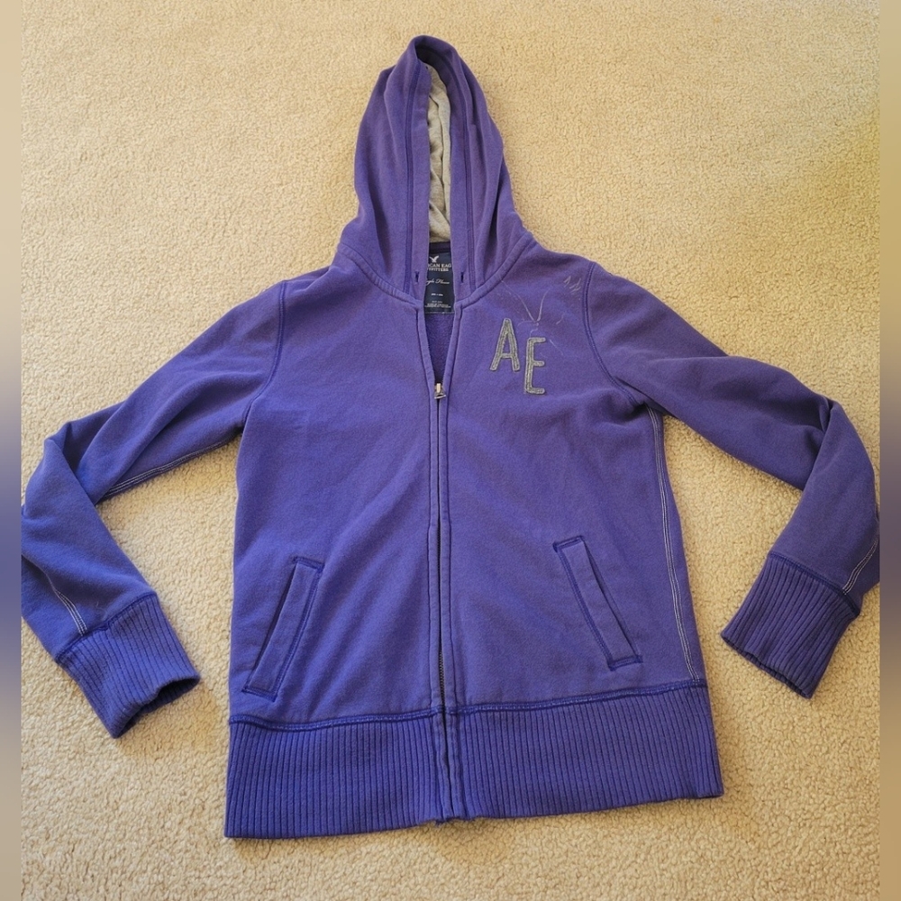 American Eagle full zip up purple hoodie womens size medium used no hoodie strin